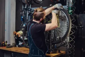 curso de mecânico de bicicleta